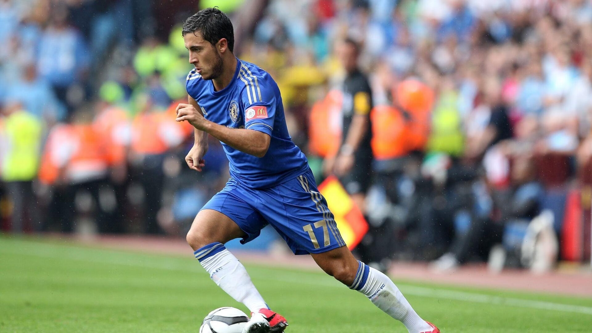 西班牙火力压制佛罗伦萨，金玟哉成为关键先生，当东方铁壁遇上西方狂潮